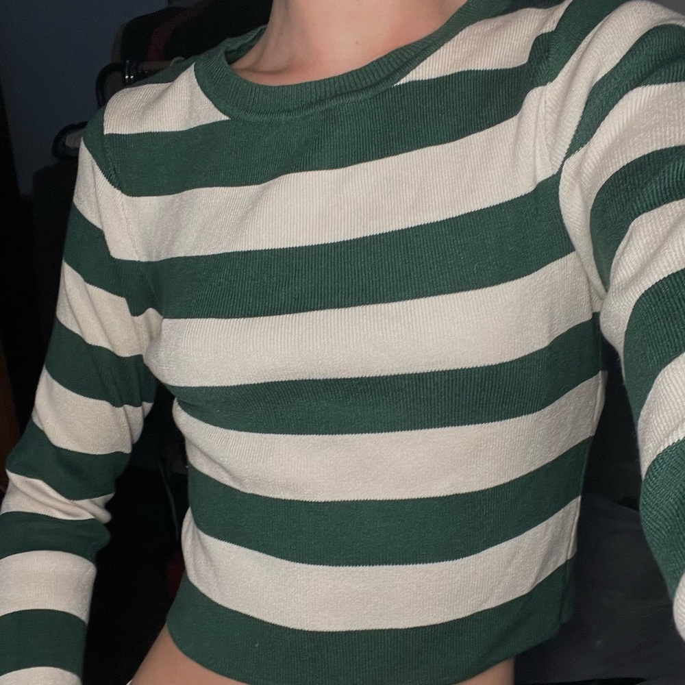 Super cute striped Zara top size US S ;)